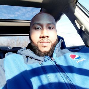 Meet your Posher, Troy